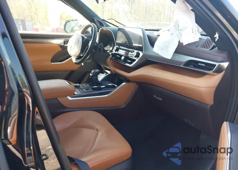 2021 Toyota Highlander Platinum from USA, damaged, VIN 5TDFZRBH3MS133216